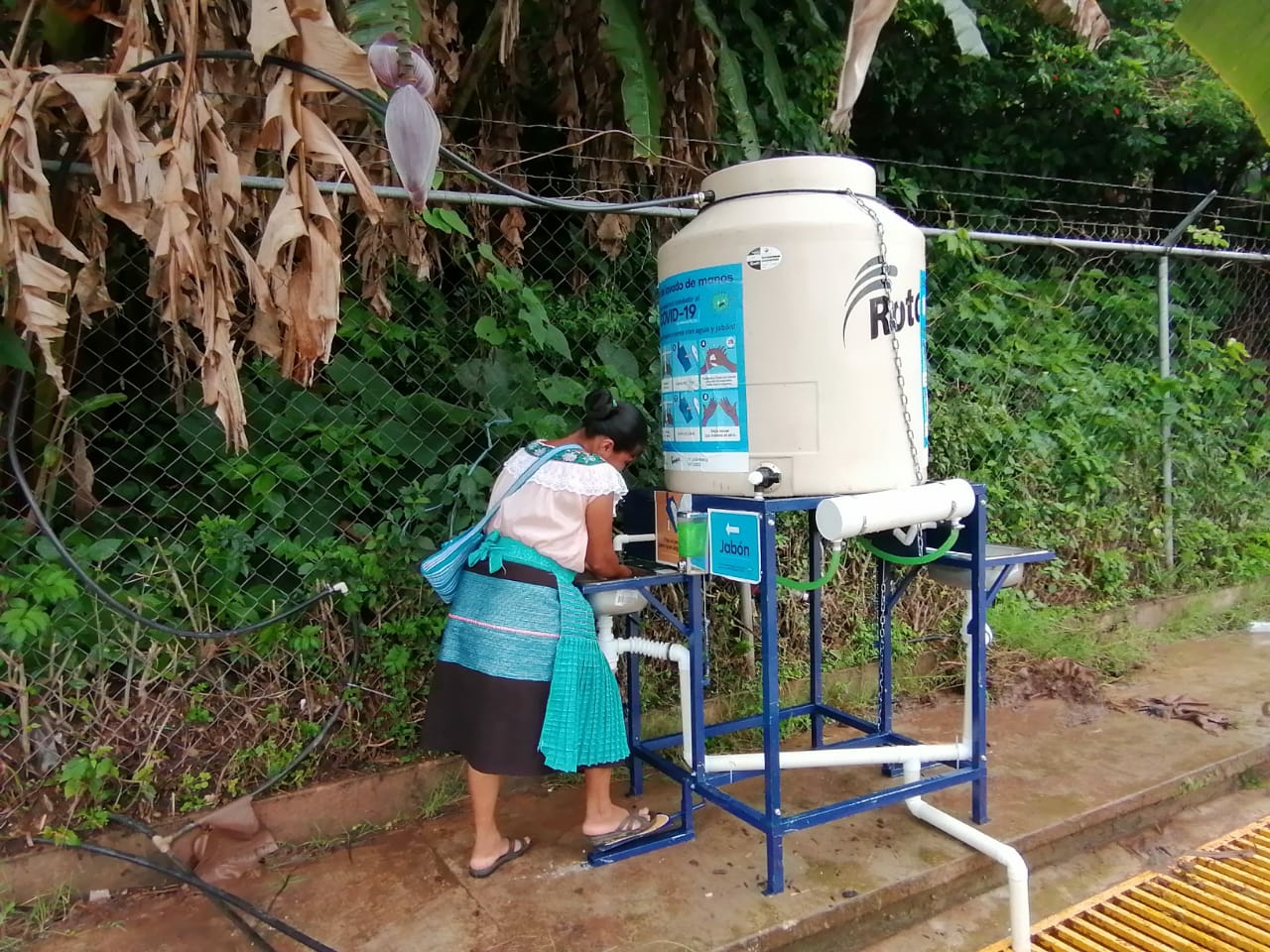 Frente al COVID-19, el rotomoldeo atiende las necesidades urgentes de agua