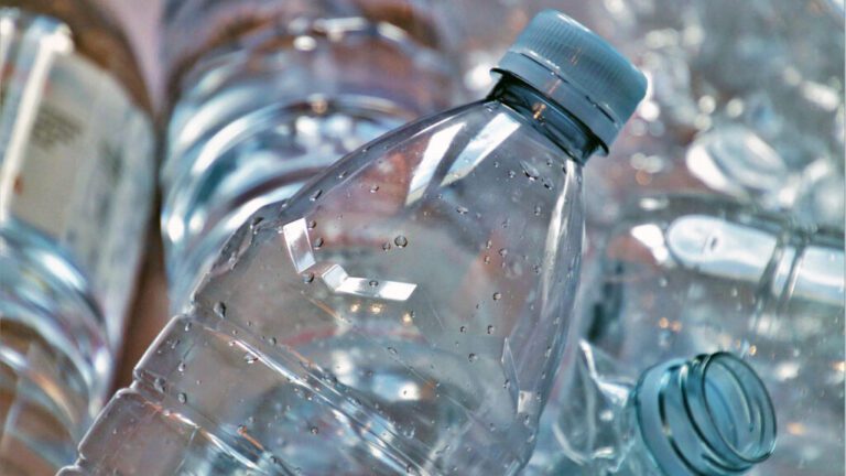 Concluyen sin acuerdo las negociaciones para un Tratado global sobre los plásticos