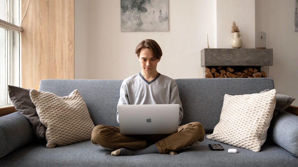 Millenials se sienten más productivos con el trabajo en casa