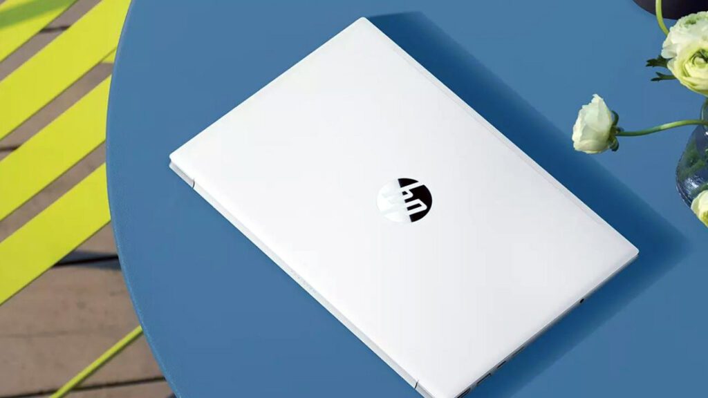 HP lanza las primeras PCs hechas con plástico oceánico del mundo