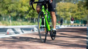 Inauguran la primera ciclovía hecha con plástico de México