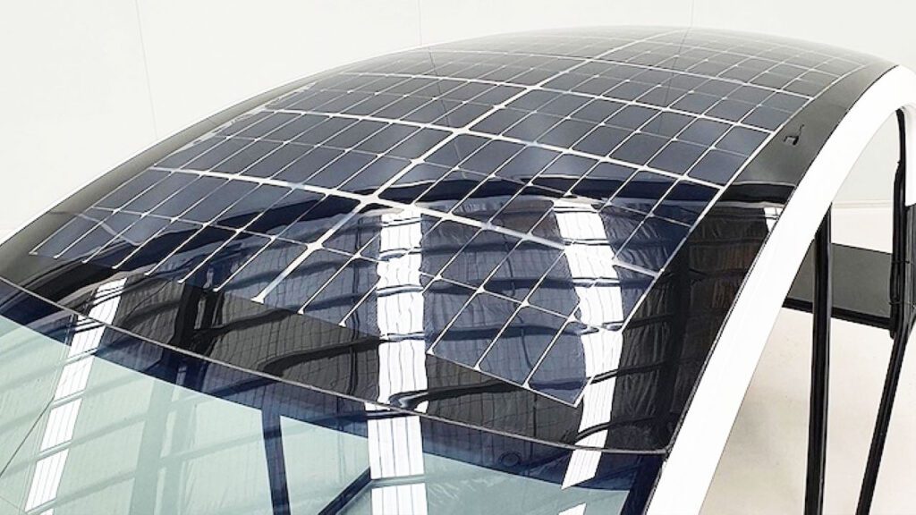 Techos de policarnonato: ¿cómo están cambiando los vehículos eléctricos?