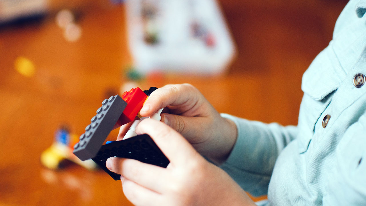 Lego sustituirá petróleo de sus piezas por plástico renovable más caro