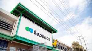 Sephnos asegura sus negocios con máquinas de inyección Akopet