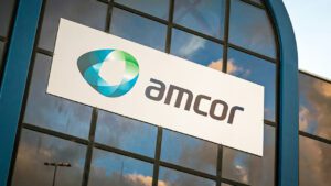 Amcor presenta conceptos modernos de botellas de PET