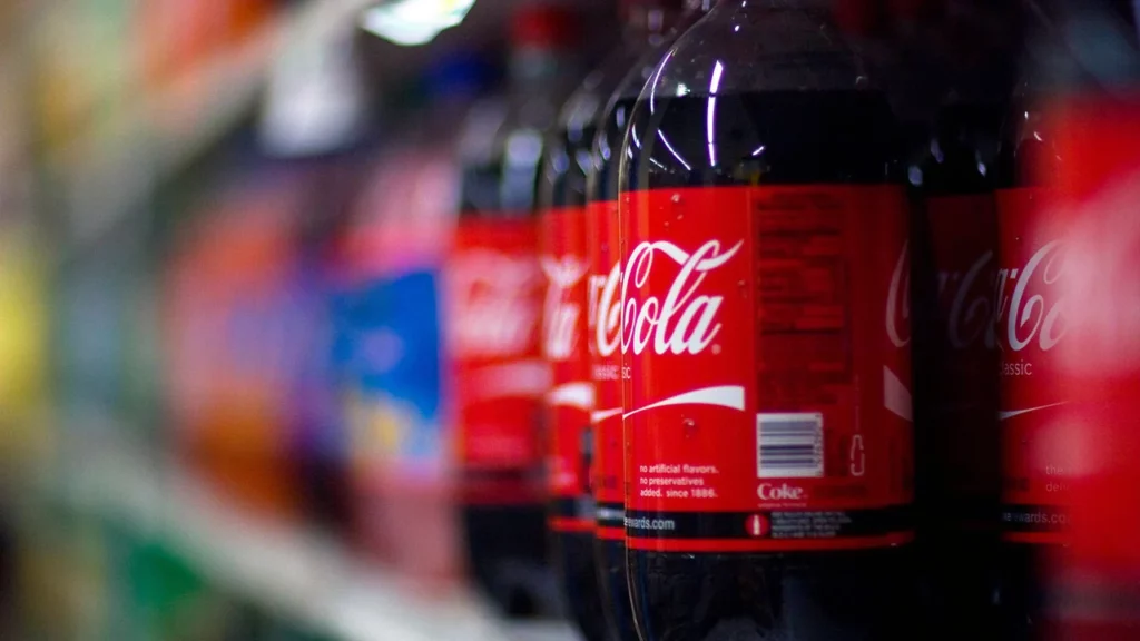 Coca-Cola amplía el uso de botellas retornables de PET