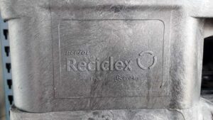 Repsol lanza al mercado material de plástico reciclado