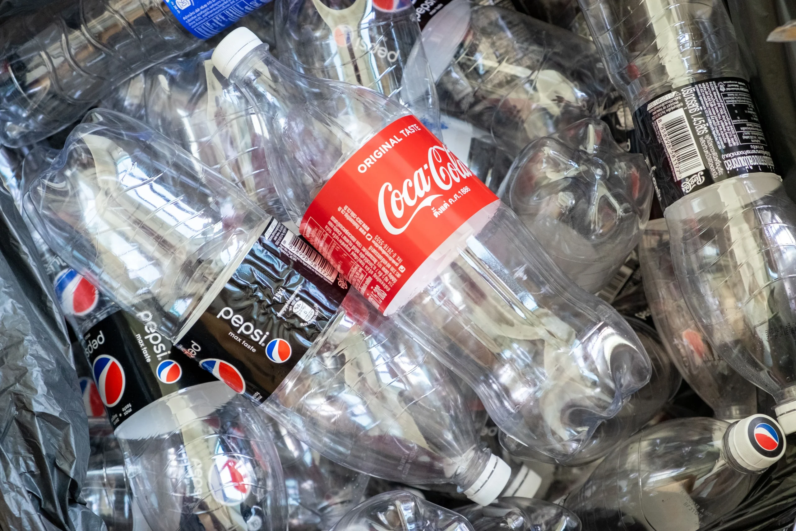Atletas piden a Pepsi y Coca-Cola botellas reutilizables en los Juegos Olímpicos