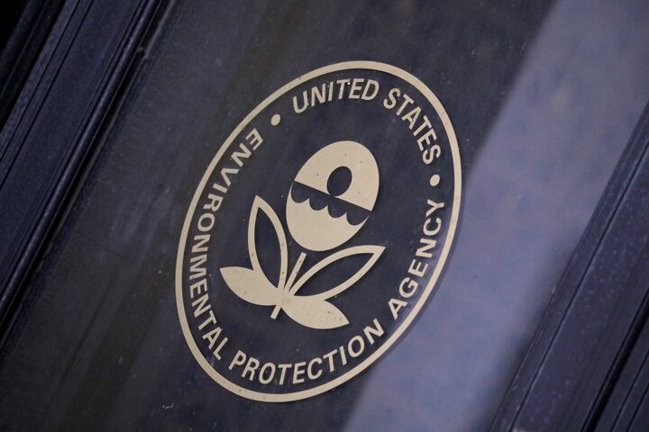 La EPA intentará regular el recubrimiento de fluoración en contenedores tras derrota judicial