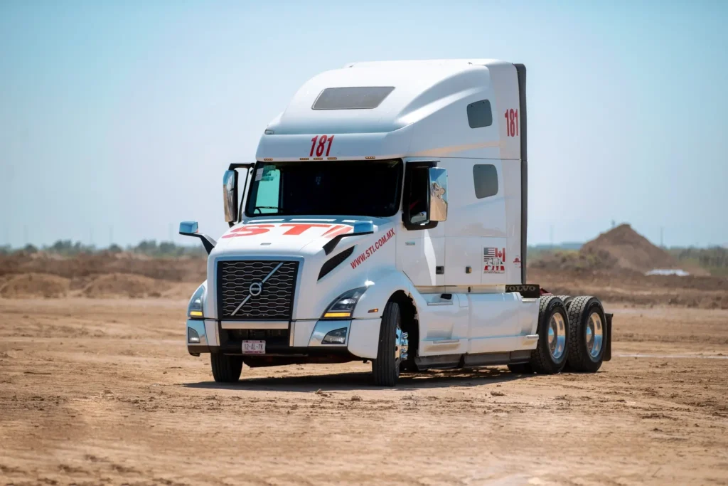 Volvo coloca la primera piedra de su planta en Nuevo León: será la más grande del mundo