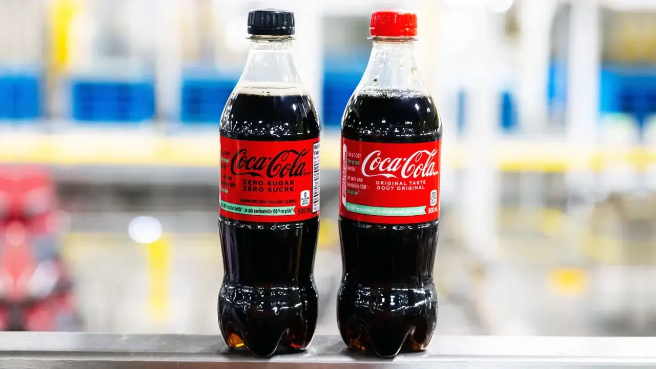 Coca-Cola aumentará el uso de plásticos en EU ante aranceles de Trump