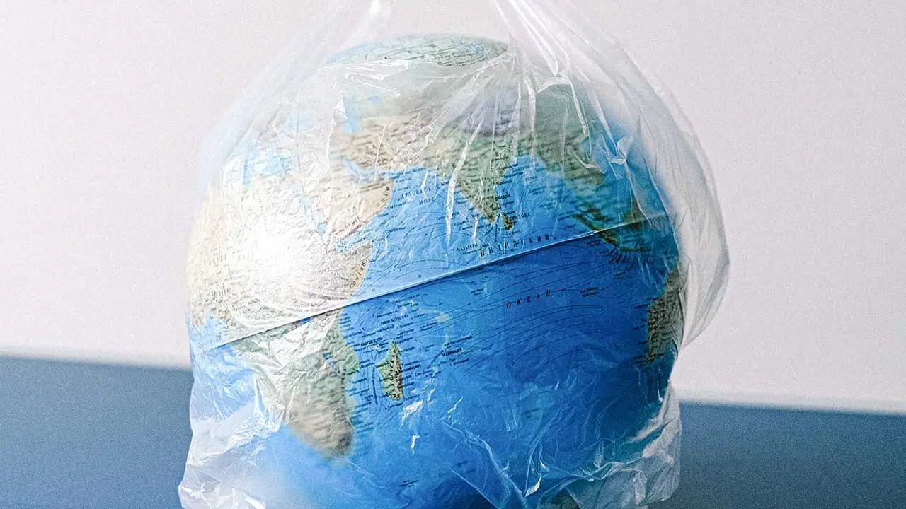 Julio sin Plástico: ¿una solución real o un mito ambiental?