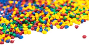 resinas plásticas de varios colores