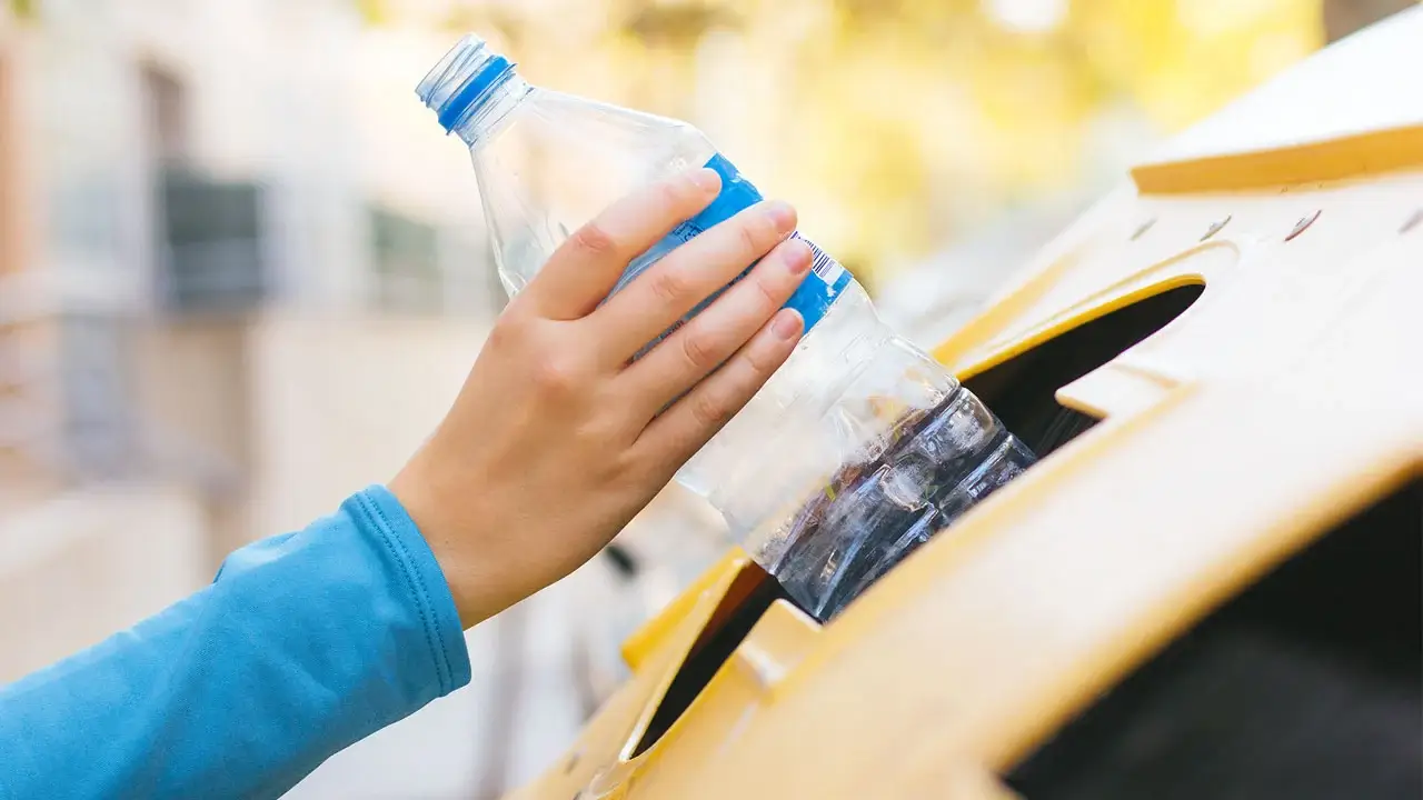 CDMX promueve el distintivo "Libre de Plástico de un solo uso": ¿qué significa para los negocios?