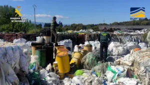 Detienen a red dedicada al tráfico de residuos plásticos en España, Portugal y Francia