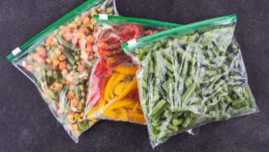 Bajo la lupa: Ziploc enfrenta demanda por supuestamente liberar microplásticos