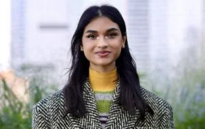 Kiara Nirghin: La joven de 16 años que creó un polímero biodegradable con cáscaras de frutas para combatir las sequías