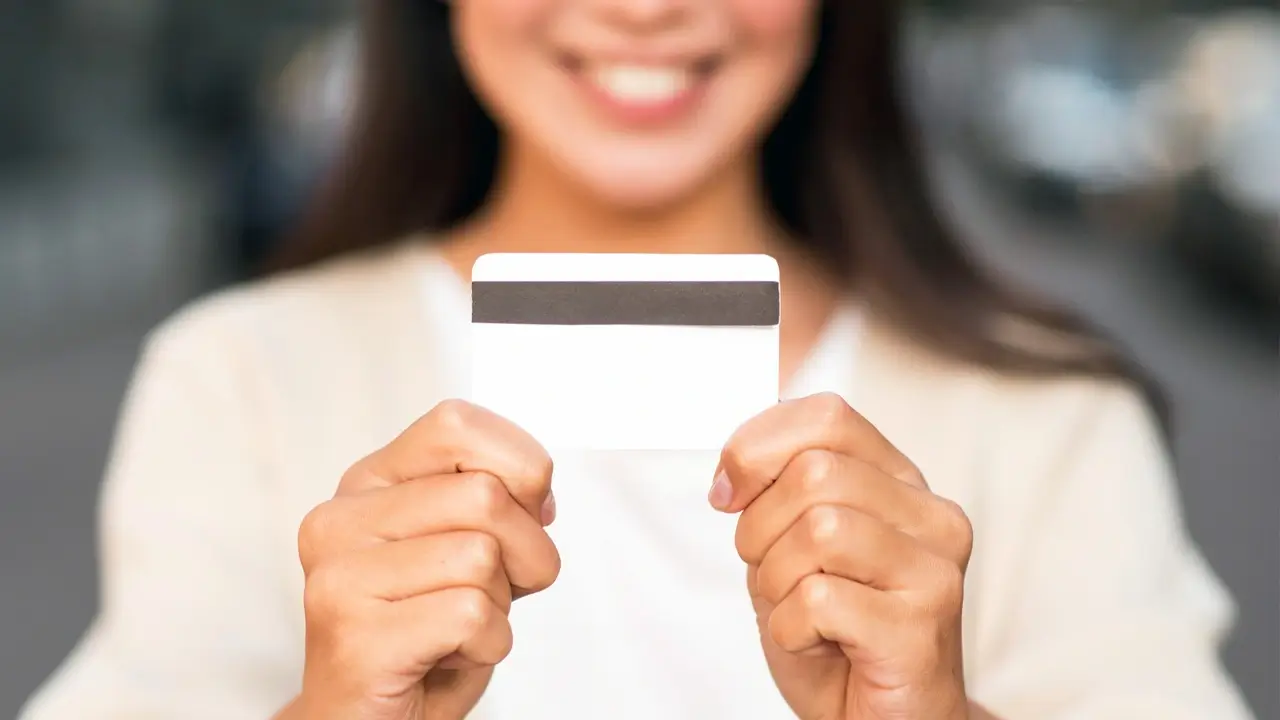 ¿Realmente ingerimos una tarjeta de crédito en microplásticos cada semana?