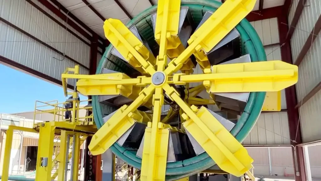 Construyen la bobinadora de tubos termoplásticos más grande del mundo