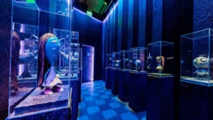 Tim Burton: El Laberinto llega a CDMX — Una buena dosis de plástico gótico que no te puedes perder