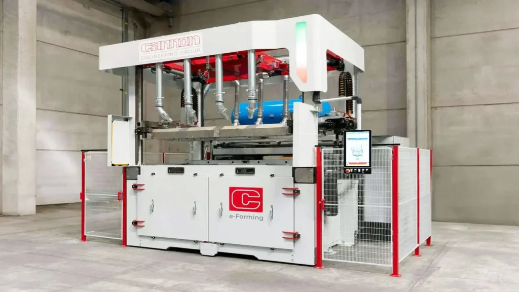 Cannon presenta en la K 2025 la serie de máquinas de termoformado e-Forming