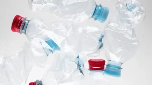 Reciclaje mecanoquímico: cómo la energía del impacto podría transformar el reciclaje del PET