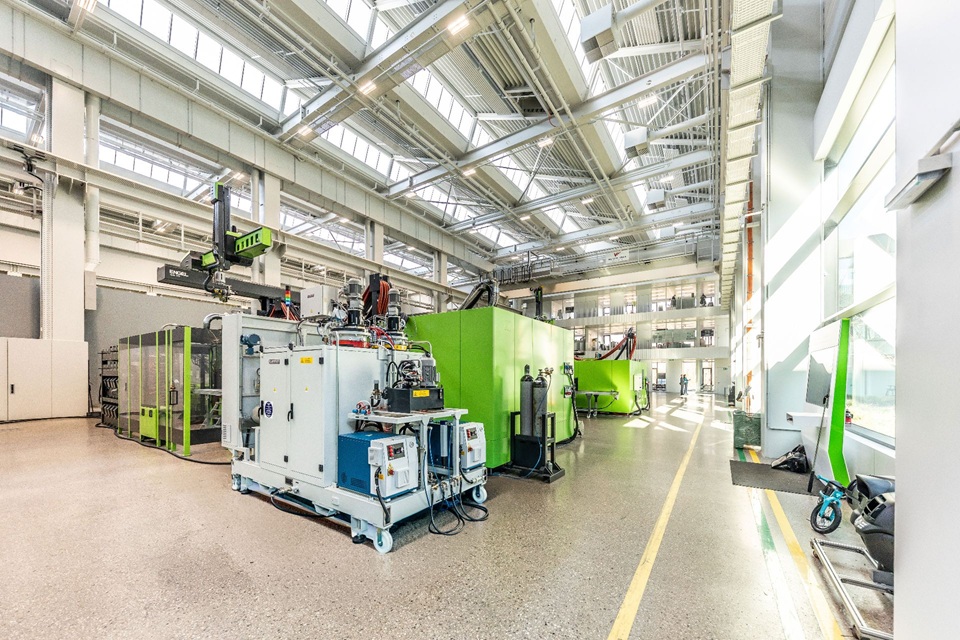 ENGEL inaugura su Centro de Competencia clearmelt: soporte integral para proyectos PUR desde un solo proveedor