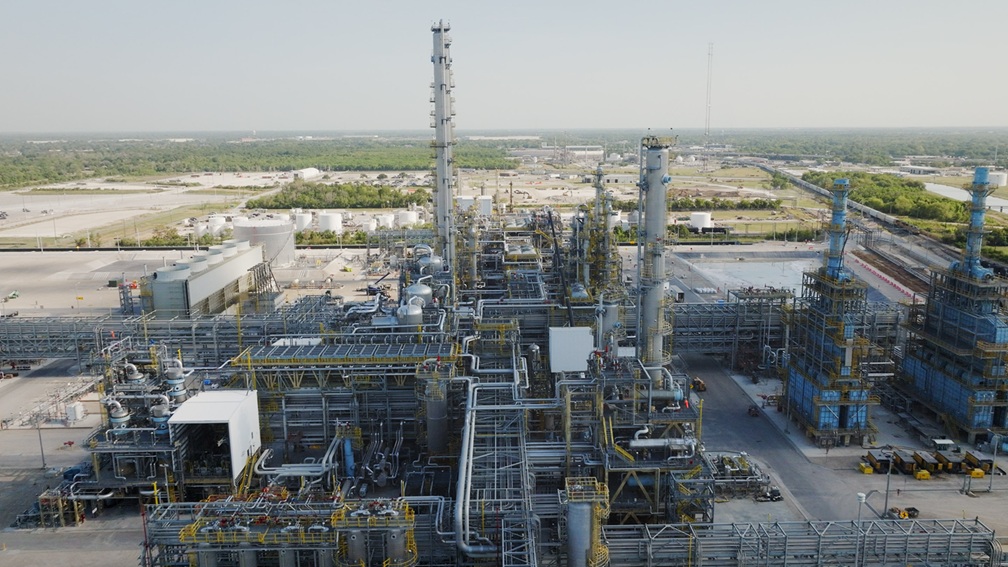 ExxonMobil inaugura su tercera unidad de reciclaje avanzado de plásticos en el complejo de Baytown