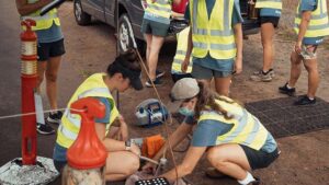 Investigadores hawaianos transforman residuos plásticos en carreteras