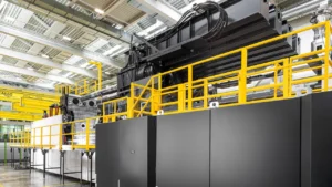 Engel presenta la máquina de moldeo por inyección más grande del mundo para piezas de gran formato