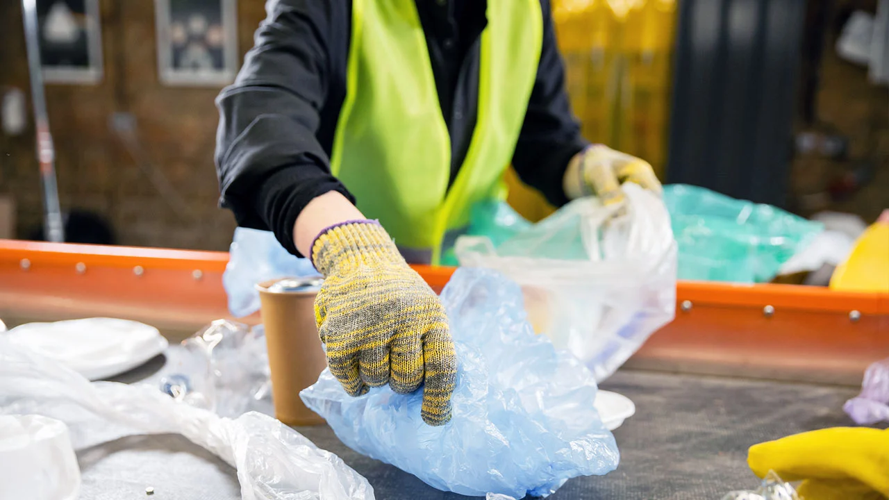 Europa desacelera la producción de plásticos circulares y aumenta su dependencia exterior