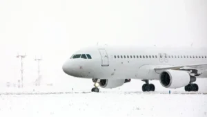 Recubrimientos plásticos para evitar la formación de hielo en vuelos: ¿por qué son clave?