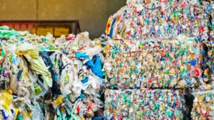 Estudio revela que las emisiones de plástico son menores en países con sistemas avanzados de gestión