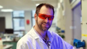 Nuevo método de reciclaje químico permite recuperar acrílico (PMMA) sin perder calidad