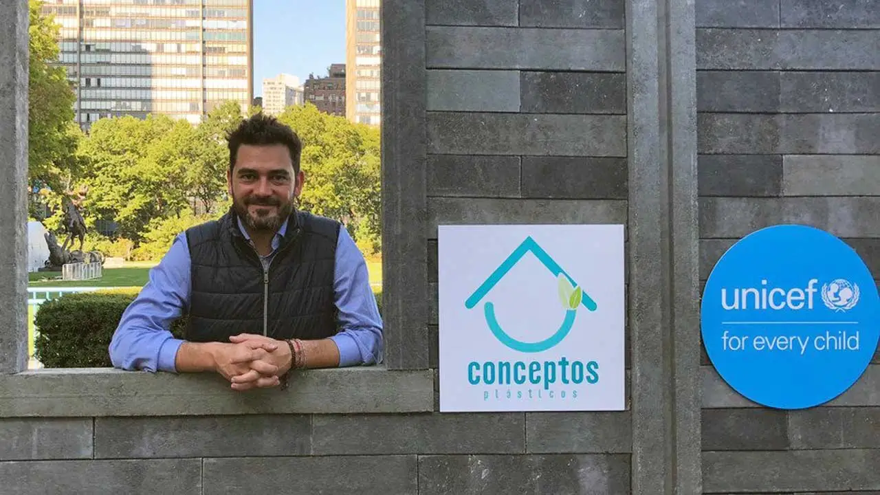 Casa construida en Colombia con bloques modulares de plástico reciclado
