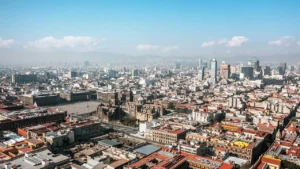El futuro de la construcción impulsado por polímeros: entrevista con Odilón De La Paz Román