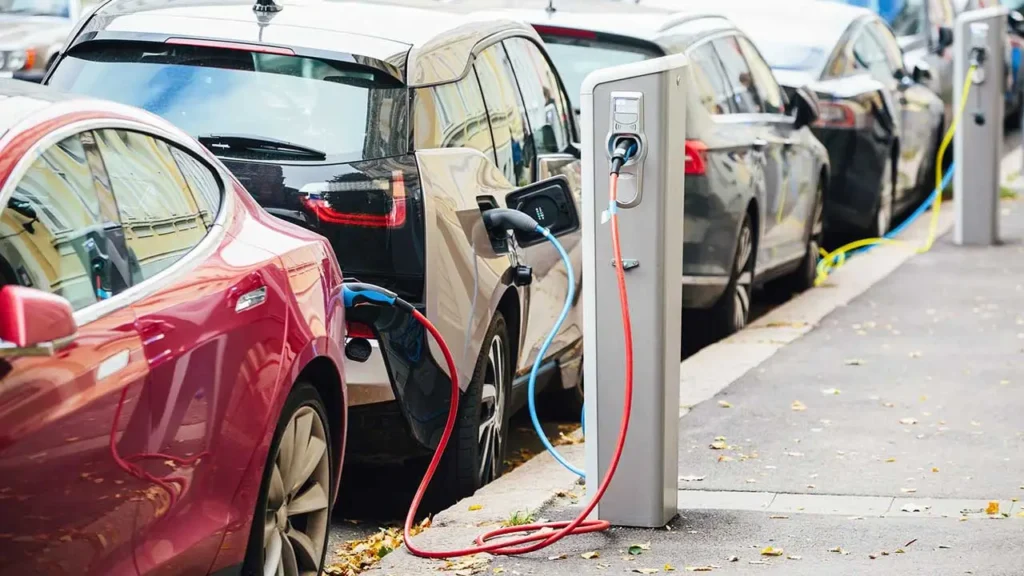 Covestro y BYD desarrollarán materiales avanzados para vehículos eléctricos y baterías