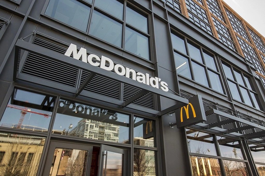 Países Bajos obliga a McDonald’s a sustituir vasos desechables por reutilizables